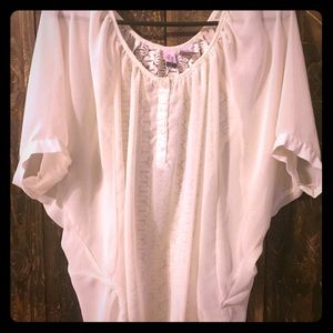 Pretty off-white Blouse with crochet back detail